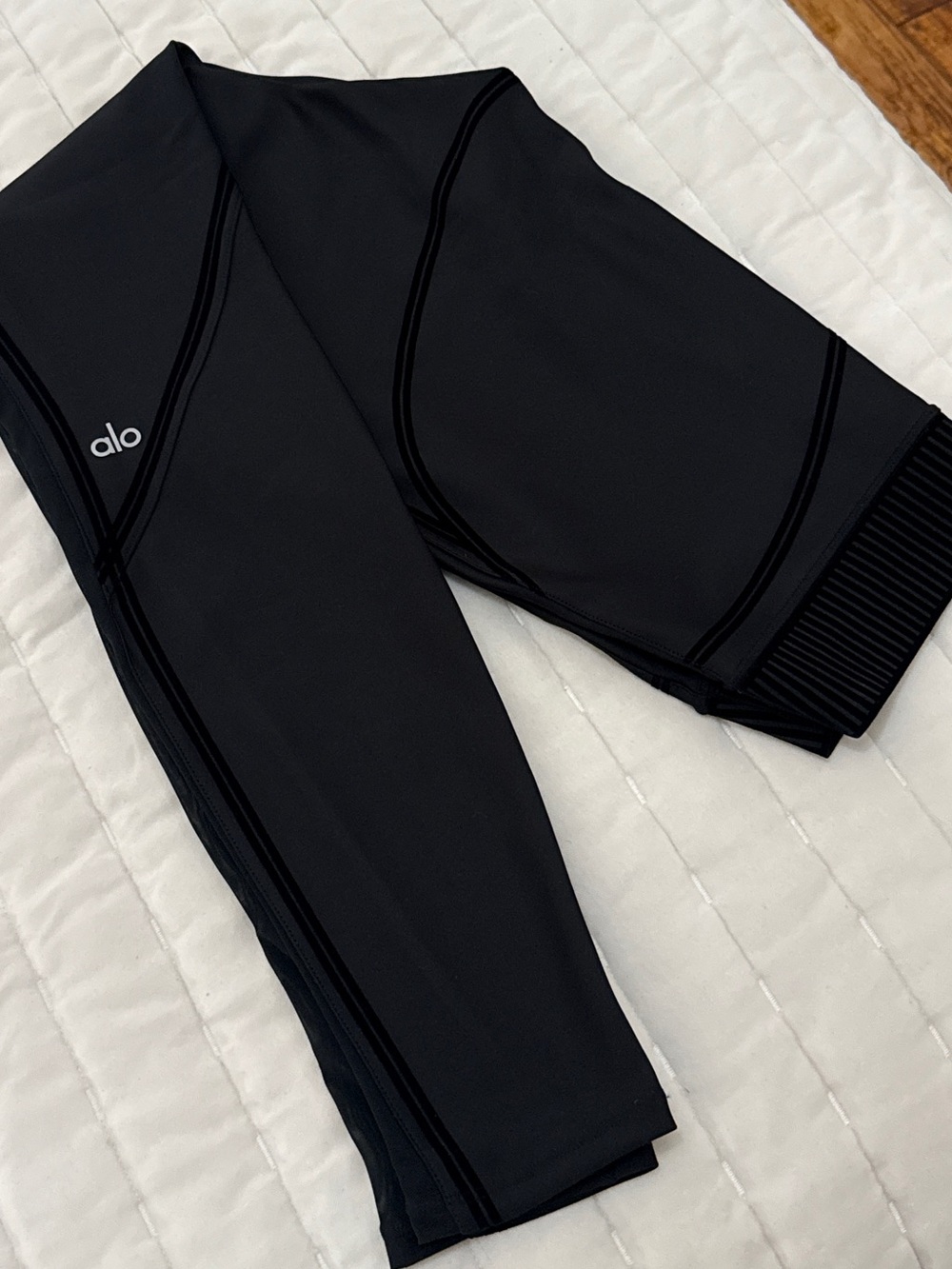 ALO full length Black Active Leggings with mesh panels